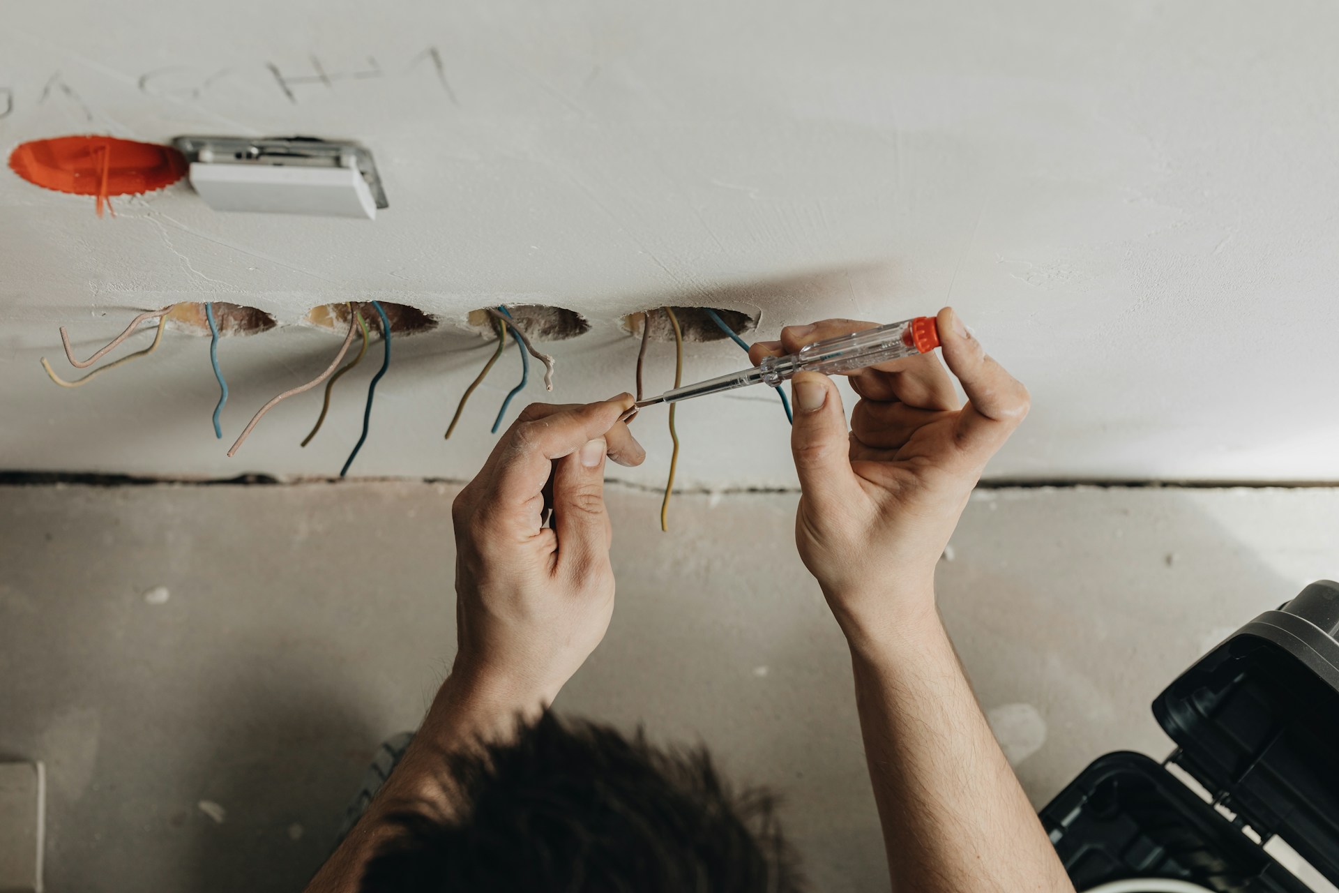 electrician fixing the wires